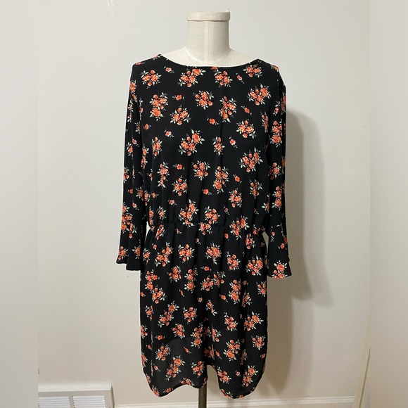 Divided H&M Black Floral Crepe Dress 3/4 with Fun Sleeves Size 12 - Picture 2 of 5